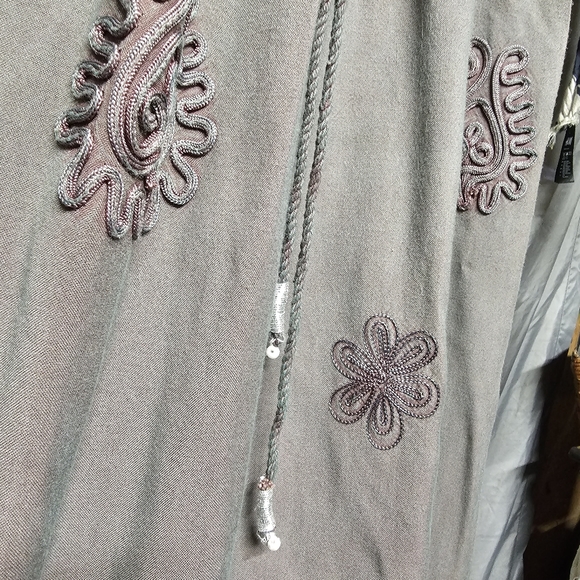 Fabulous | 100% Rayon Embroidered Maxi Skirt Made in India Free Size - Picture 2 of 5